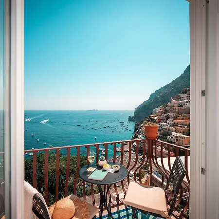 California Szálloda