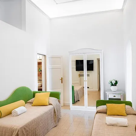 Szálloda California 3*