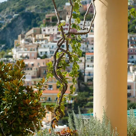 California Szálloda