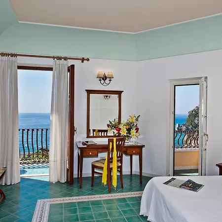 Szálloda California 3*