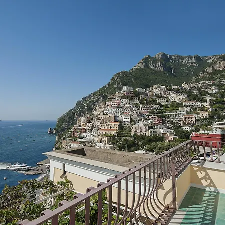 Szálloda California 3*