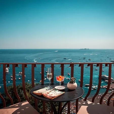 ホテル アルベルゴ カリフォルニア