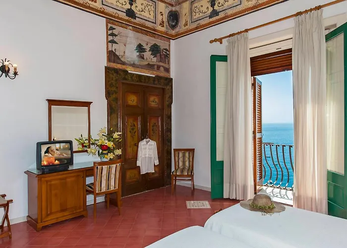 California Hotel Positano
