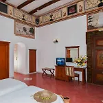 Hotel California 3*
