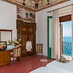 California Hotel Positano