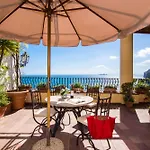 California Hotel Positano