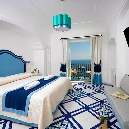 California Szálloda 3*