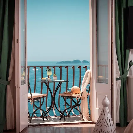 California Hotel Positano