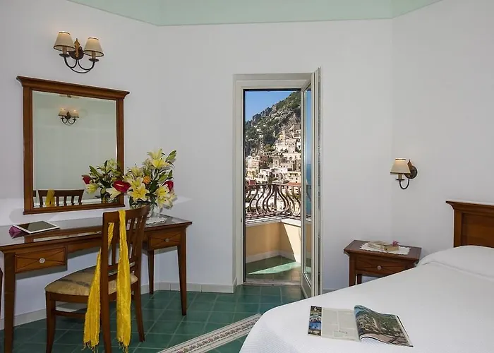 California Hotel Positano