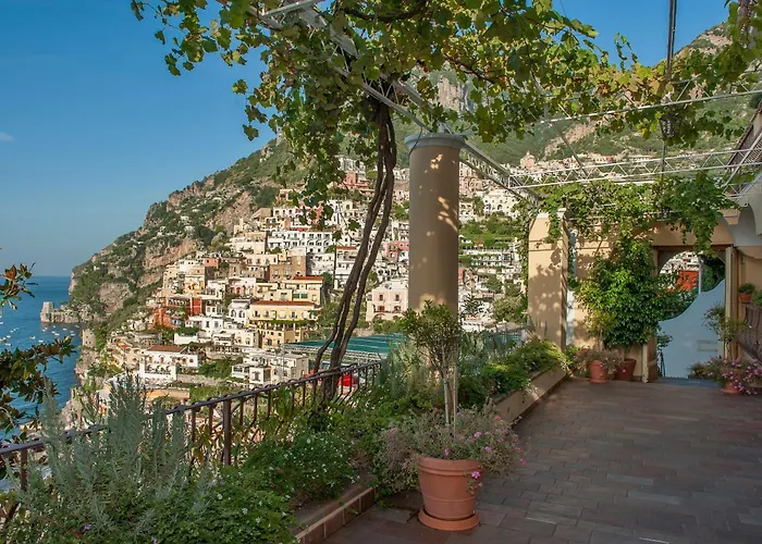 California بوسيتانو