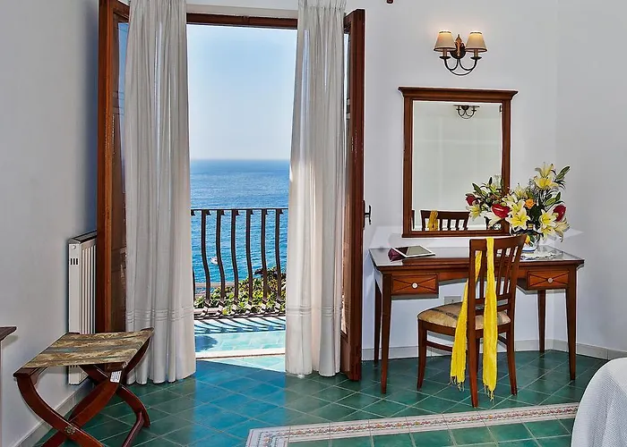 California Hotel Positano